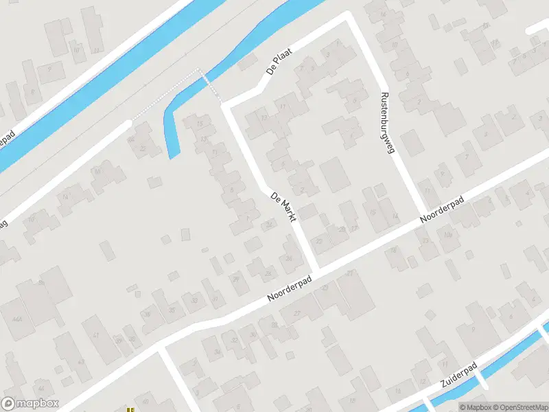 Ambulance met gepaste spoed naar de De Markt in Opperdoes