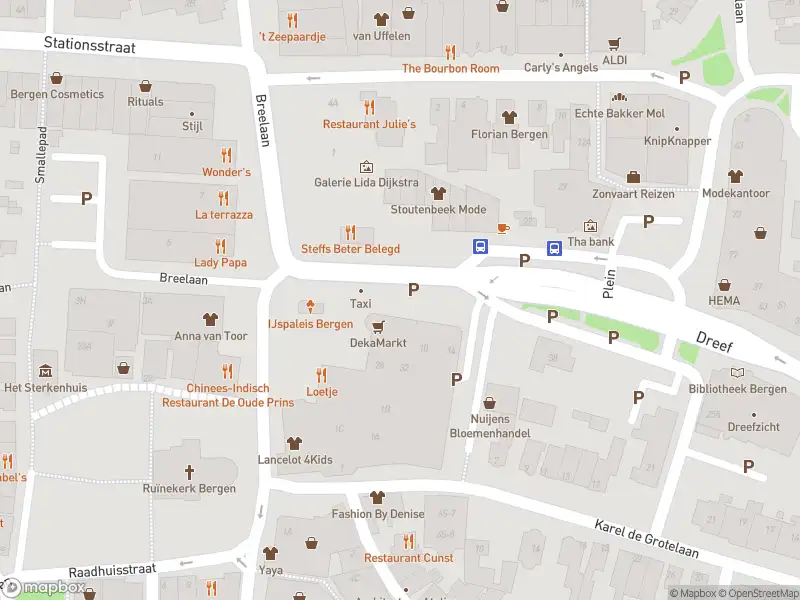 Ambulance met grote spoed naar de Plein in Bergen (NH.)