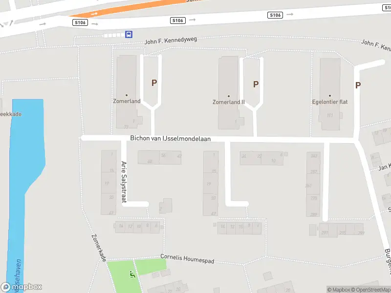 Brandweer met gepaste spoed naar de Bichon van IJsselmondelaan in Rotterdam vanwege stankoverlast