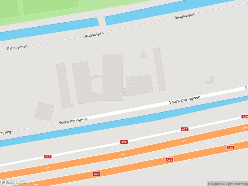 Ambulance met grote spoed naar de Voorwateringweg in Rotterdam