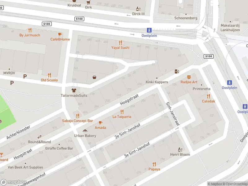 Ambulance met grote spoed naar de Hoogstraat in Rotterdam