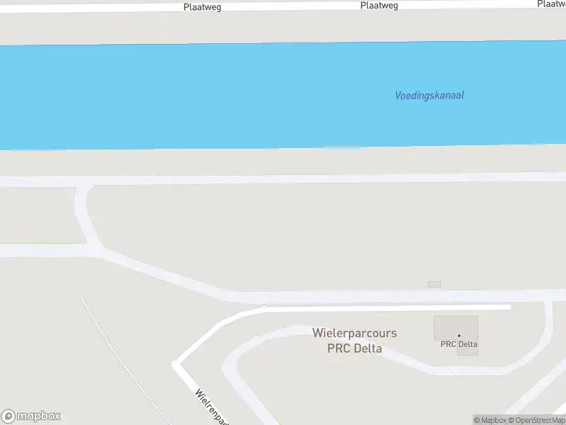 Ambulance met grote spoed naar de Plaatweg in Spijkenisse