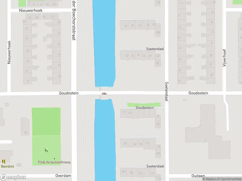 Ambulance met gepaste spoed naar de Doornburg in Amsterdam