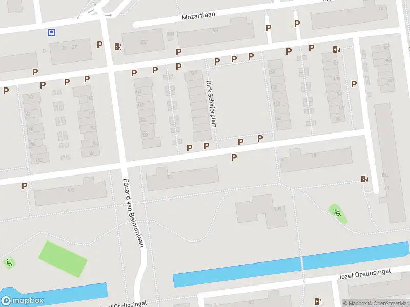 Ambulance met gepaste spoed naar de Dirk Schäferplein in Schiedam