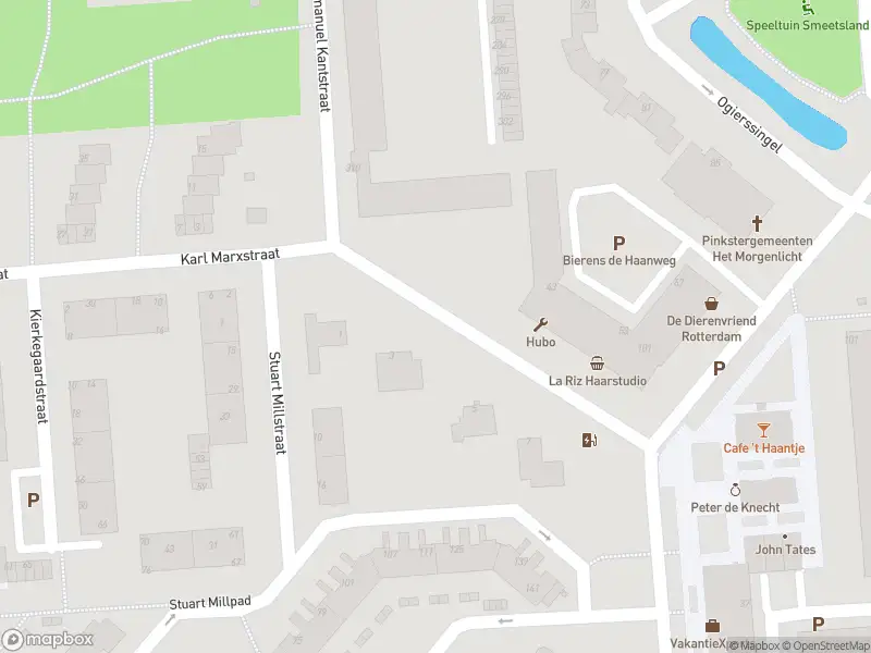 Ambulance met grote spoed naar de Schopenhauerweg in Rotterdam