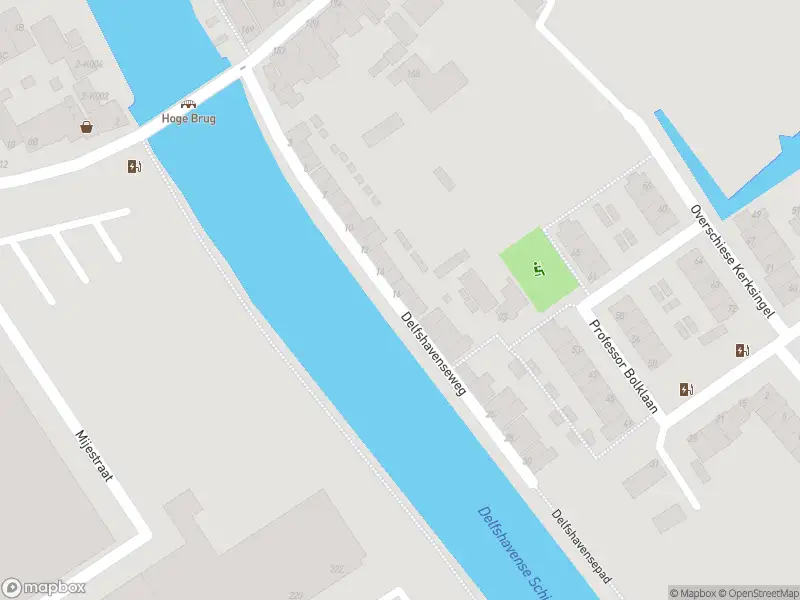 Ambulance met gepaste spoed naar de Delfshavenseweg in Rotterdam