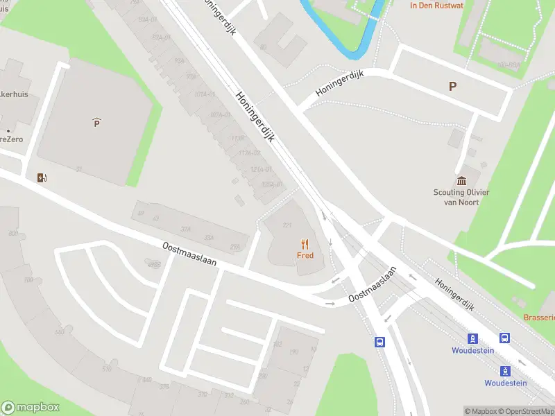 Ambulance met gepaste spoed naar de Honingerdijk in Rotterdam