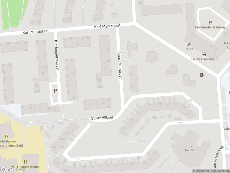 Ambulance met grote spoed naar de Stuart Millstraat in Rotterdam