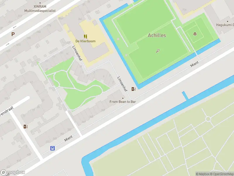 Ambulance met grote spoed naar de Limoenhof in 's-Gravenhage
