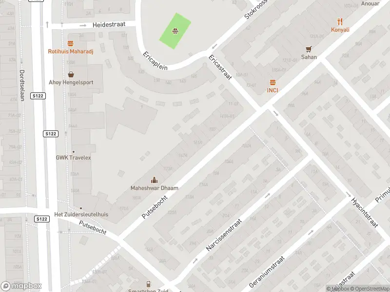 Ambulance met gepaste spoed naar de Putsebocht in Rotterdam