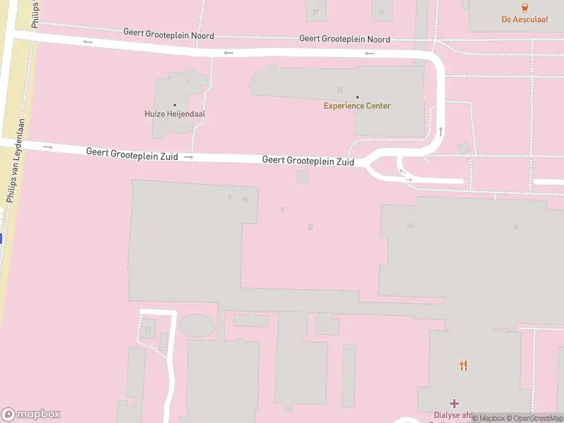 Brandweer met gepaste spoed naar de Wenckebachhof in Nijmegen