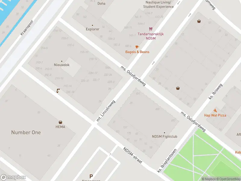 Ambulance met grote spoed naar de mt. Lincolnweg in Amsterdam