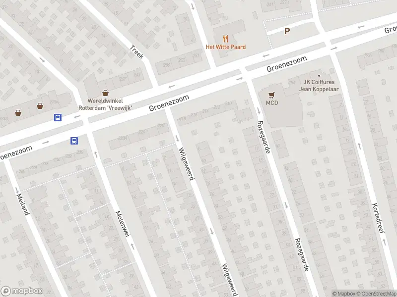 Ambulance met gepaste spoed naar de Wilgeweerd in Rotterdam