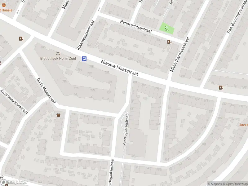Ambulance met gepaste spoed naar de Poortugaalsestraat in Schiedam