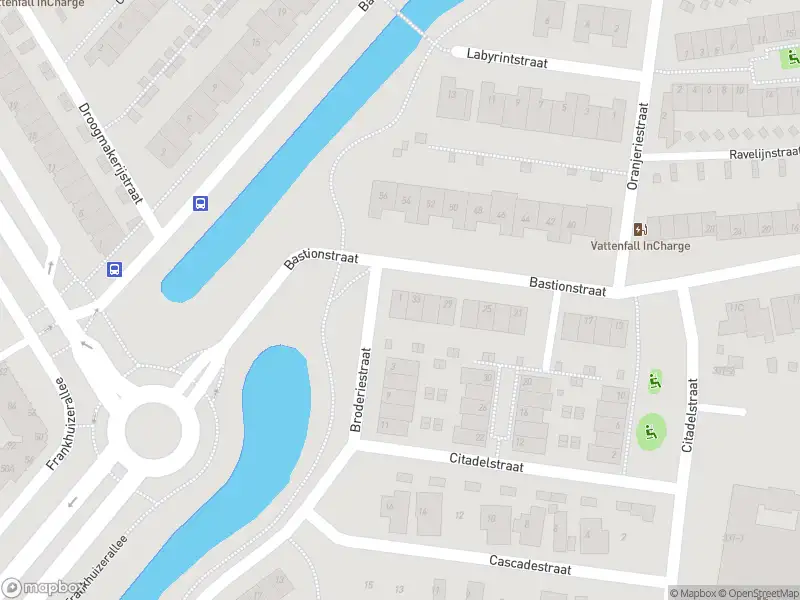 Brandweer met gepaste spoed naar de Broderiestraat in Zwolle