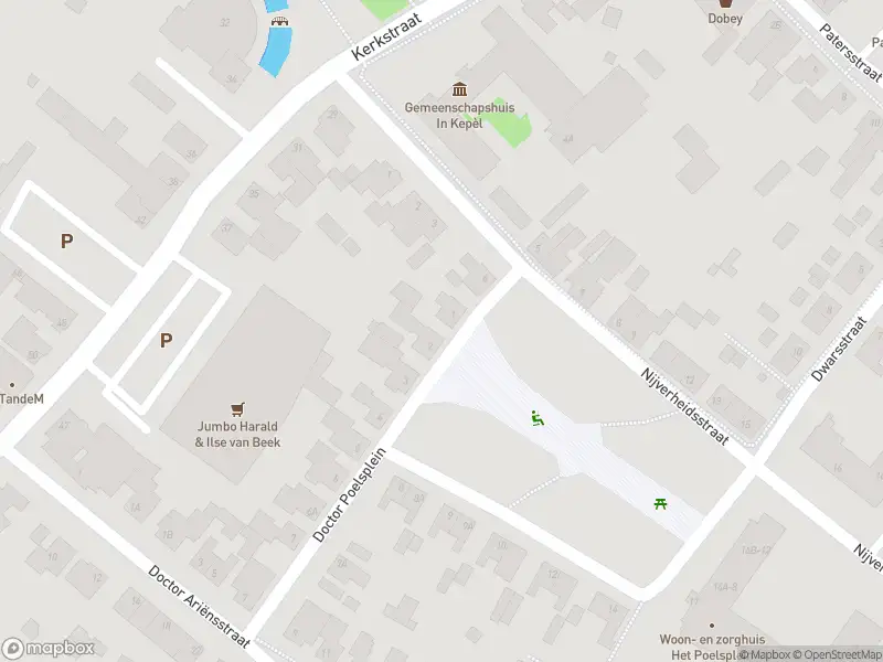 Brandweer en politie met grote spoed naar de Dr. Poelsplein in Panningen vanwege waarnemen gaslucht