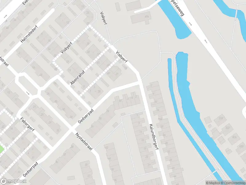 Ambulance met grote spoed naar de Gedserpad in Rotterdam