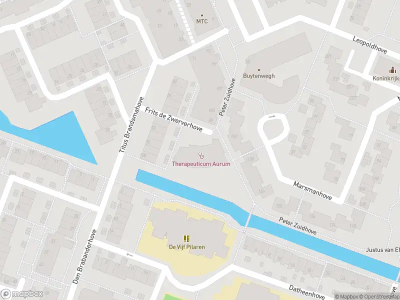 Ambulance met grote spoed naar de Frits de Zwerverhove in Zoetermeer