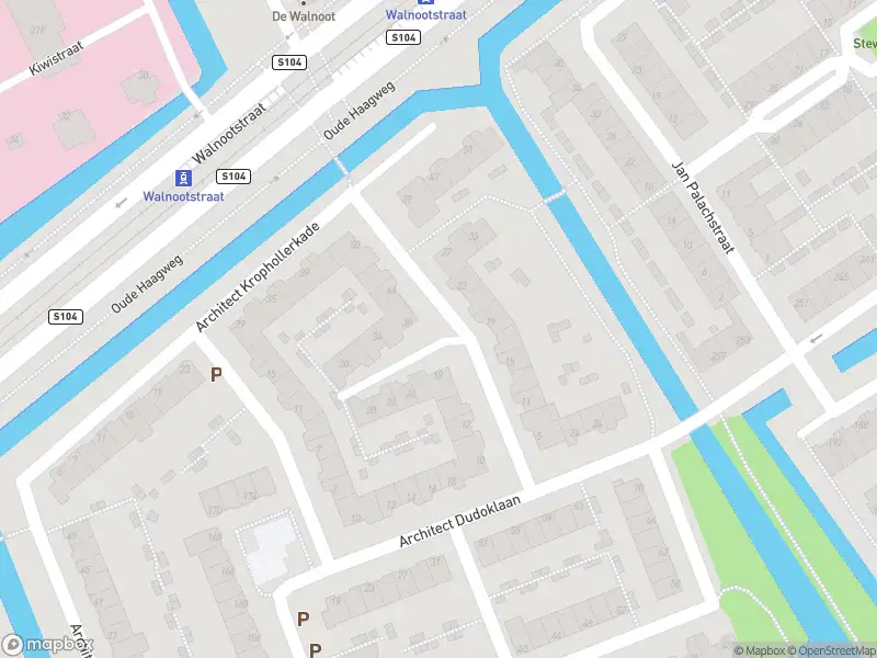 Ambulance met grote spoed naar de Architect Krophollerstraat in 's-Gravenhage