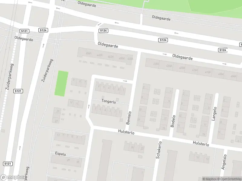 Ambulance met grote spoed naar de Hoenlo in Rotterdam