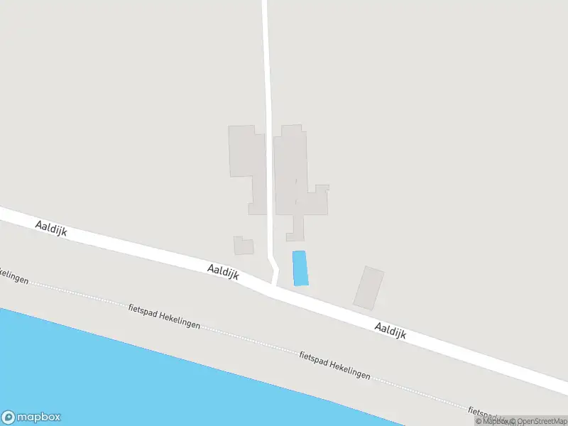 Ambulance met grote spoed naar de Aaldijk in Hekelingen