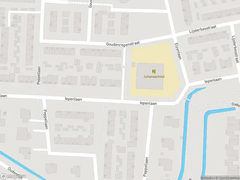 Brandweer met grote spoed naar de Kromme Zandweg in Dordrecht vanwege gebouwbrand