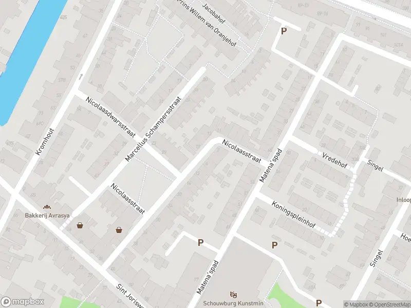 Ambulance met gepaste spoed naar de Nicolaasstraat in Dordrecht