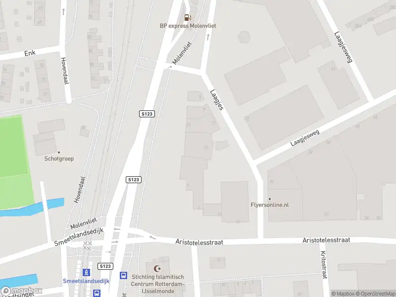 112 melding Ambulance met gepaste spoed naar de Molenvliet in Rotterdam