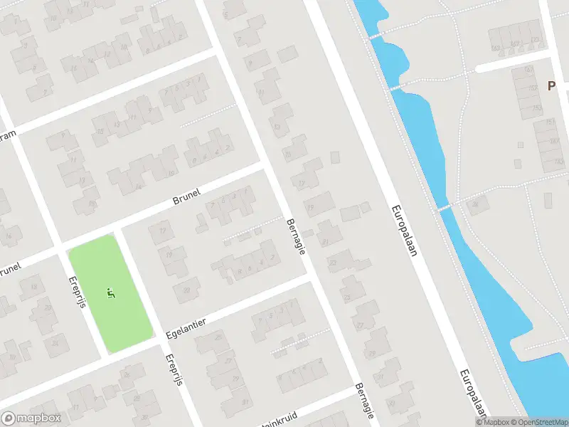 112 melding Brandweer met grote spoed naar de Bernagie in Meppel vanwege voertuigbrand