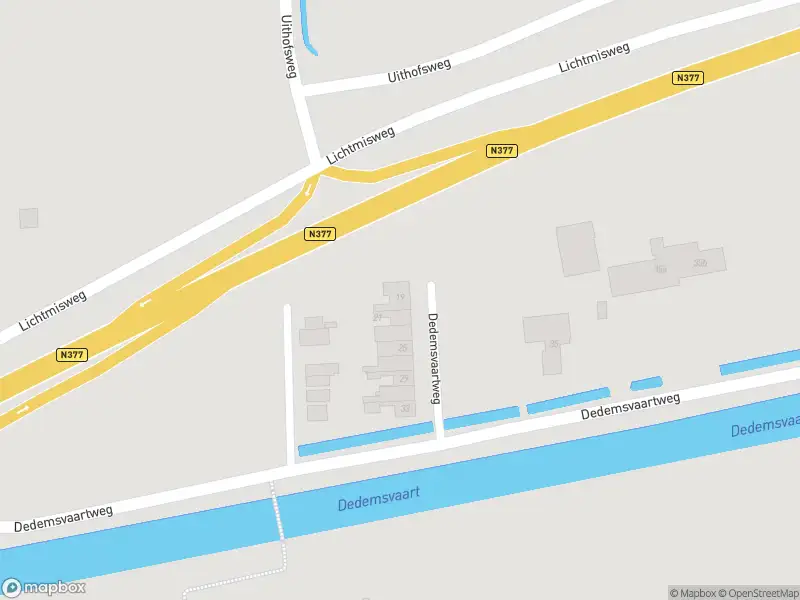 Brandweer met grote spoed naar de Dedemsvaartweg in Rouveen vanwege voertuigbrand