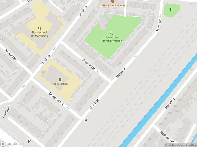 Ambulance met gepaste spoed naar de Stuwstraat in Leiden