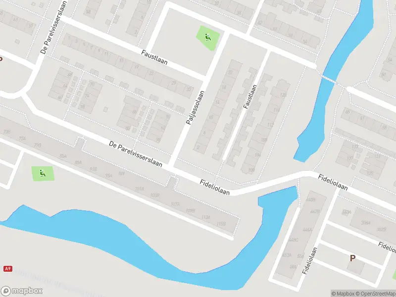 Ambulance met gepaste spoed naar de Paljassolaan in Amstelveen