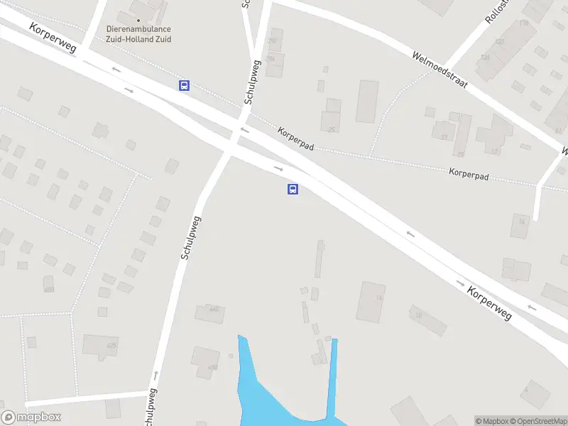 Brandweer met gepaste spoed naar de Korperweg in Rotterdam vanwege een buitenbrand