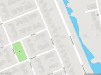 Brandweer met grote spoed naar de Bernagie in Meppel vanwege voertuigbrand