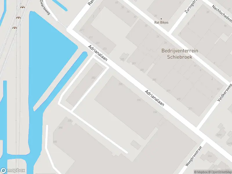 Ambulance met grote spoed naar de Adrianalaan in Rotterdam