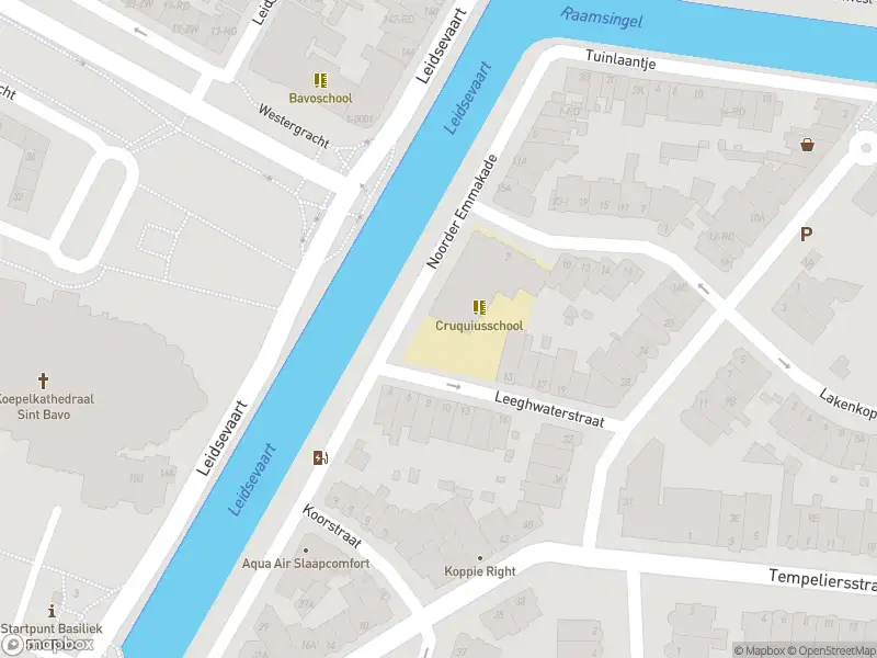 Ambulance met gepaste spoed naar de Noorder Emmakade in Haarlem