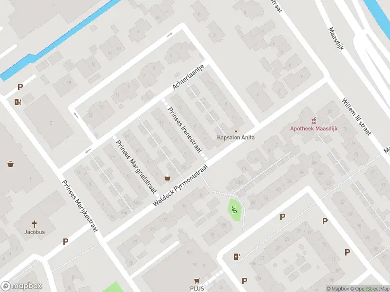 Ambulance met grote spoed naar de Prinses Irenestraat in Maasdijk