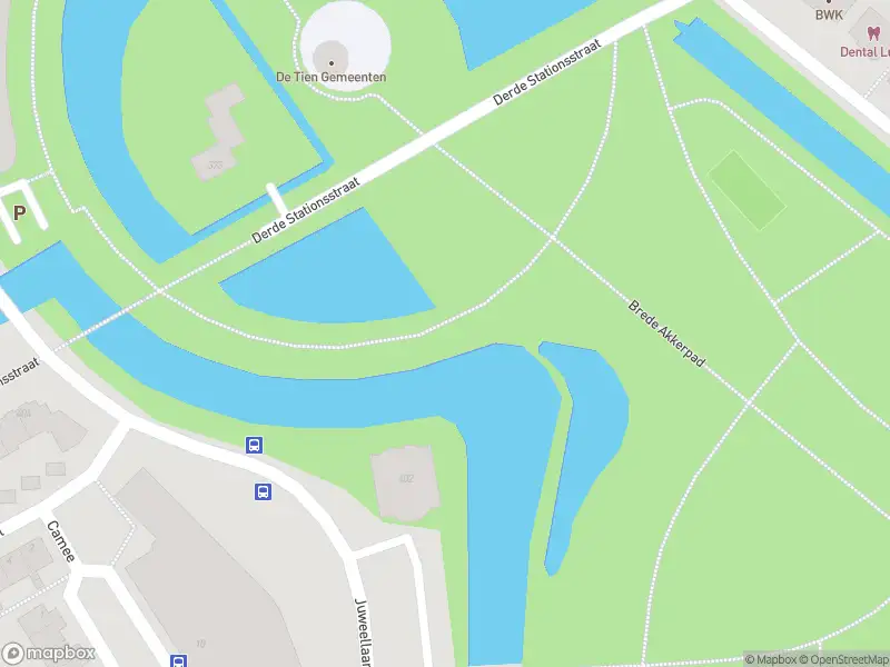 Ambulance met grote spoed naar de Juweellaan in Zoetermeer