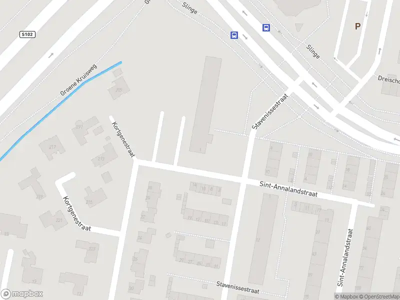 Ambulance met grote spoed naar de Kortgenestraat in Rotterdam