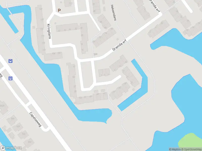 Ambulance met grote spoed naar de Kringdans in Capelle aan den IJssel