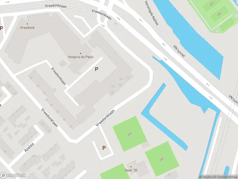 Ambulance met gepaste spoed naar de Vreedonklaan in Dordrecht