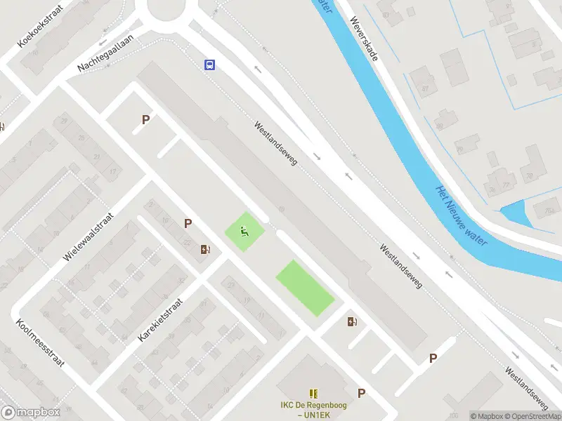 Ambulance met gepaste spoed naar de Zwaluwstraat in Maassluis