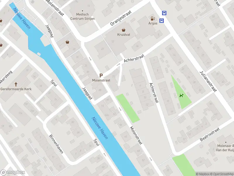 Ambulance met grote spoed naar de Molenstraat in Strijen