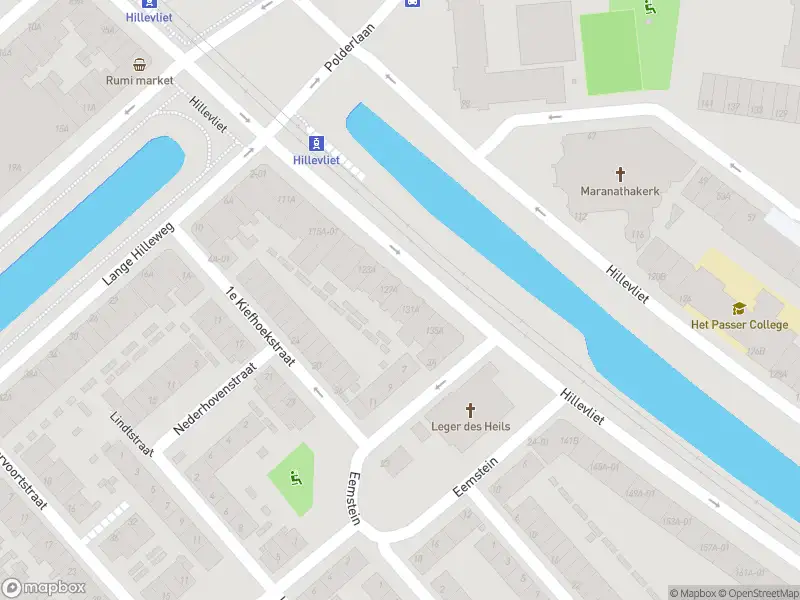 Ambulance met grote spoed naar de Hillevliet in Rotterdam