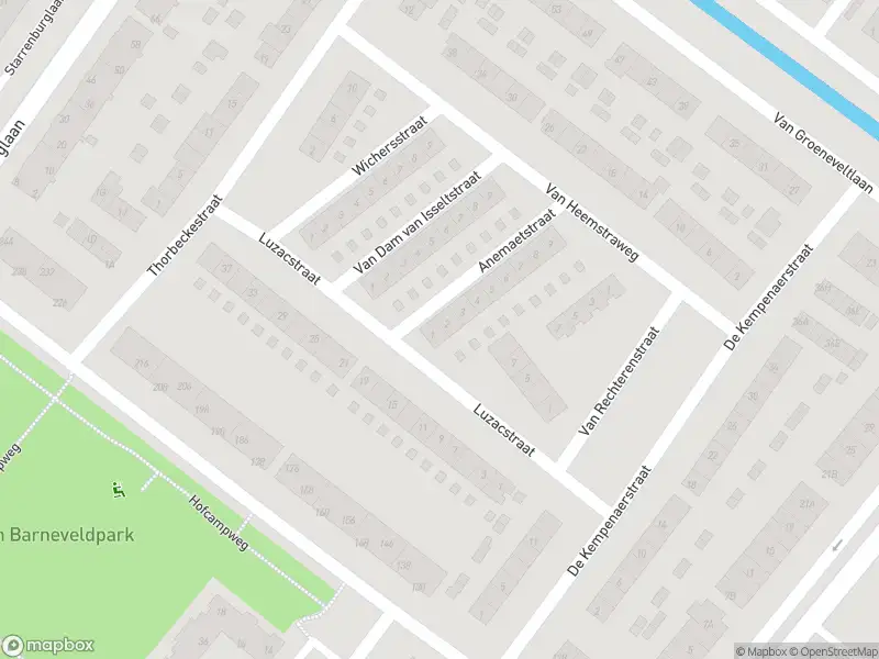 Ambulance met grote spoed naar de Anemaetstraat in Wassenaar