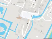 Ambulance met grote spoed naar de Markt in Heenvliet