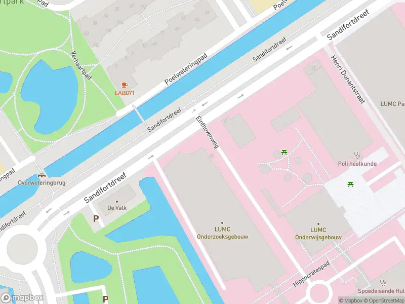 Ambulance met grote spoed naar de Bargelaan in Leiden