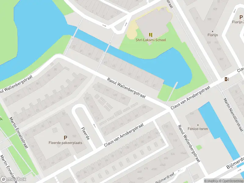 Ambulance met grote spoed naar de Janusz Korczakstraat in Amsterdam