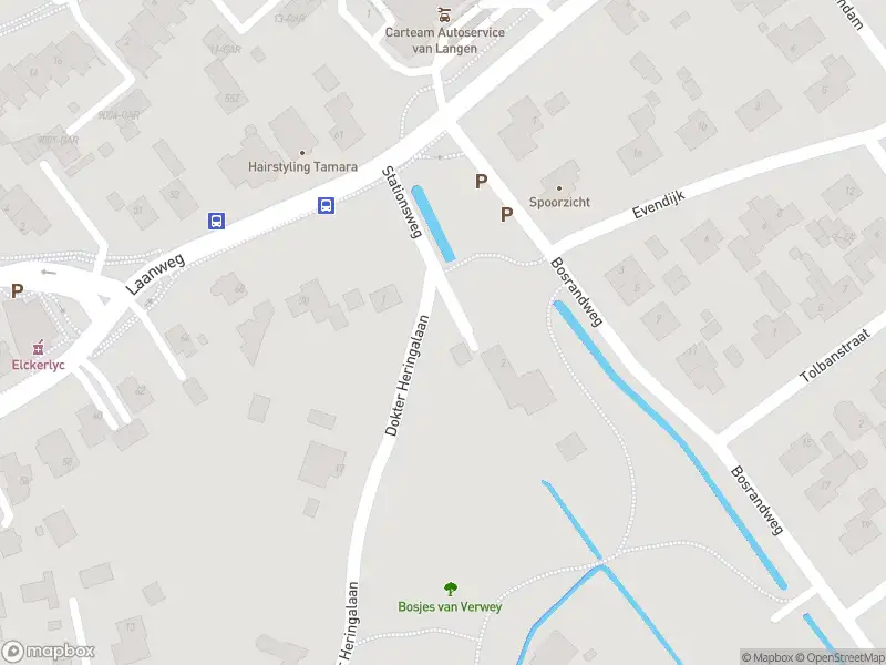 Ambulance met gepaste spoed naar de Stationsweg in Schoorl