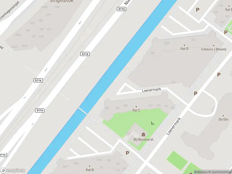 Ambulance met gepaste spoed naar de Nieuwe Leeuwarderweg in Amsterdam